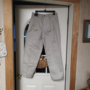 New Basic Editions Wrinkle Resistant Double Pleat Khakis Men's 32/30